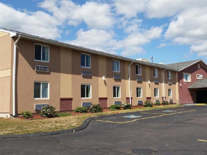 Americas Best Value Inn Foxboro Foxborough Exterior photo