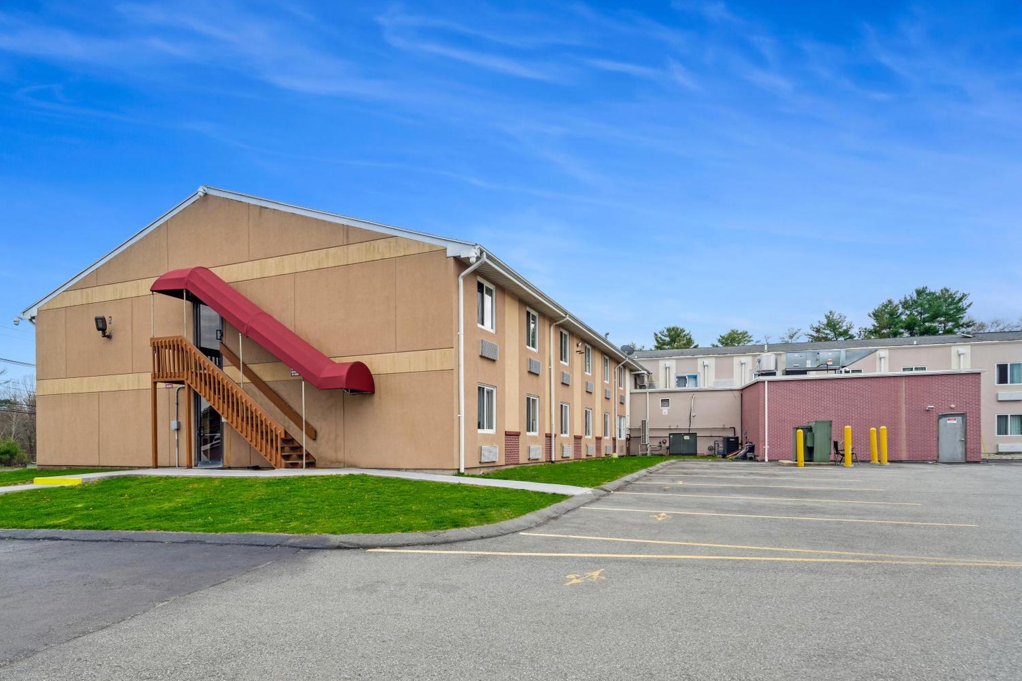 Americas Best Value Inn Foxboro Foxborough Exterior photo