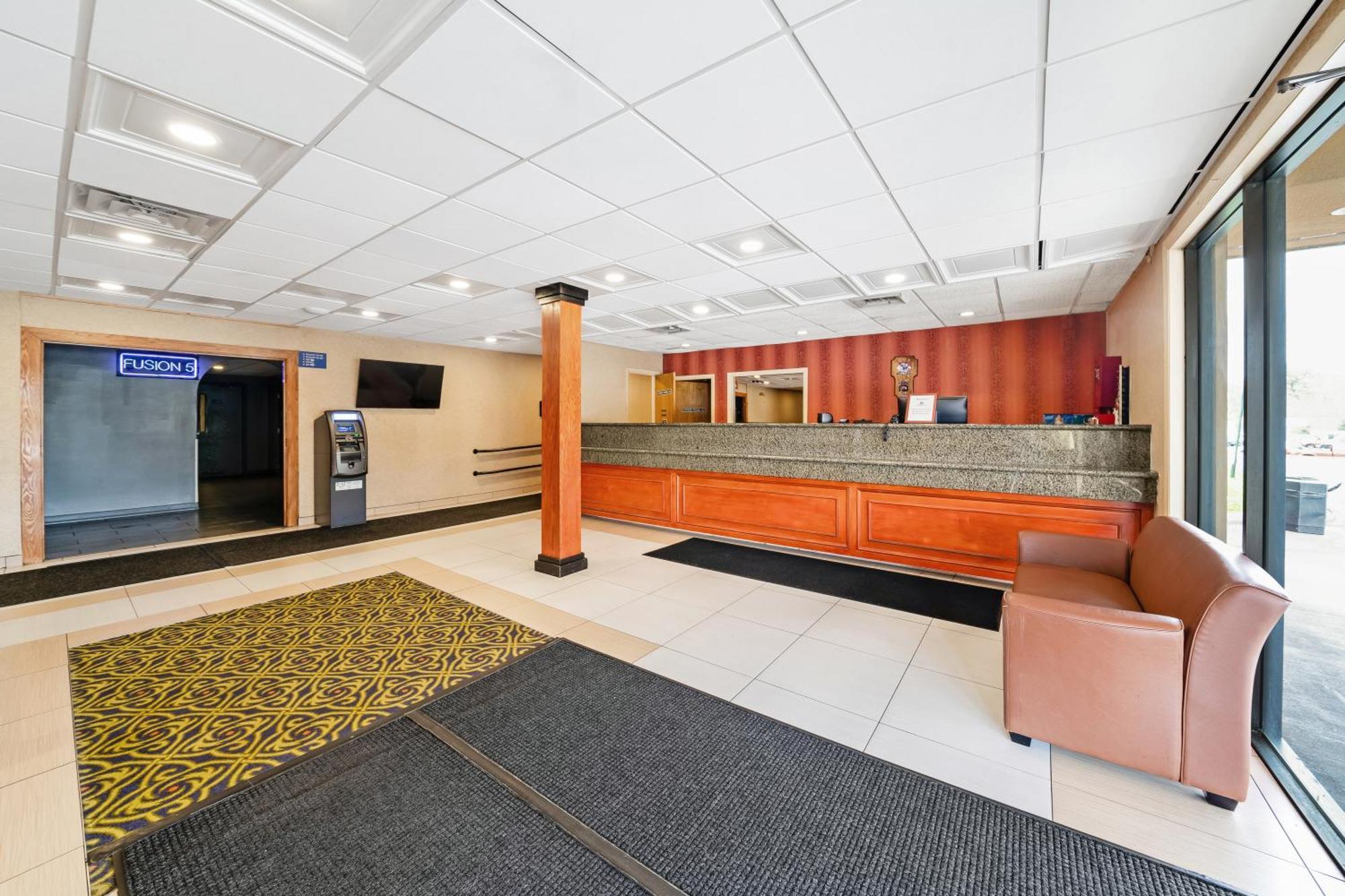 Americas Best Value Inn Foxboro Foxborough Exterior photo