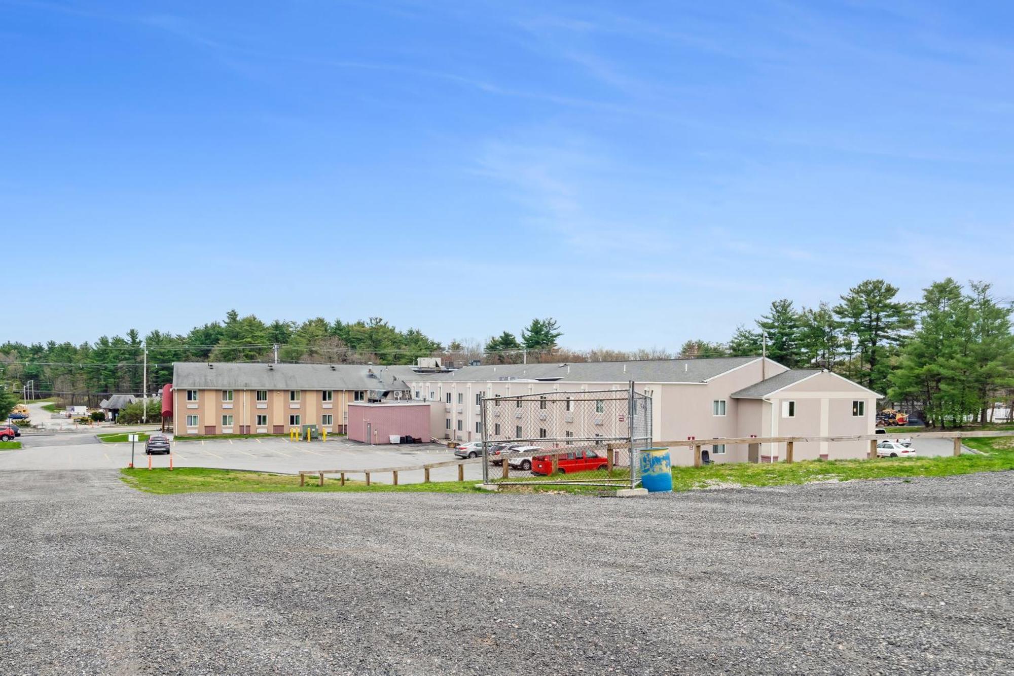 Americas Best Value Inn Foxboro Foxborough Exterior photo