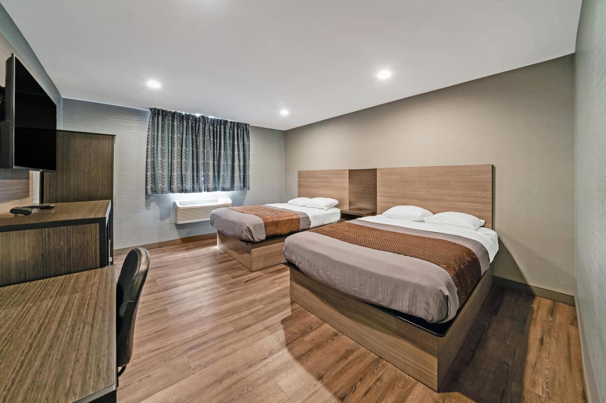 Americas Best Value Inn Foxboro Foxborough Exterior photo