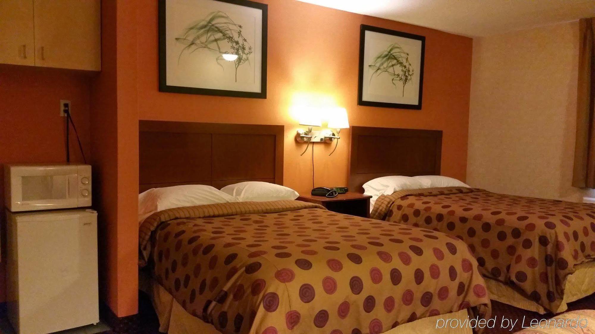 Americas Best Value Inn Foxboro Foxborough Exterior photo
